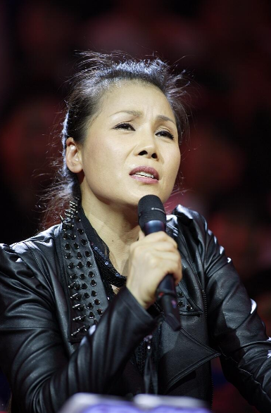 回顾田震:一生正直,摔话筒揭"潜规则",和那英闹掰,我不后悔