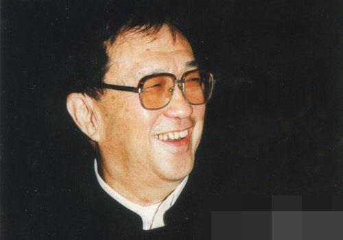 回顾谢晋:长子去世,次子幼子是智障,他去世时刘晓庆用麻袋送钱