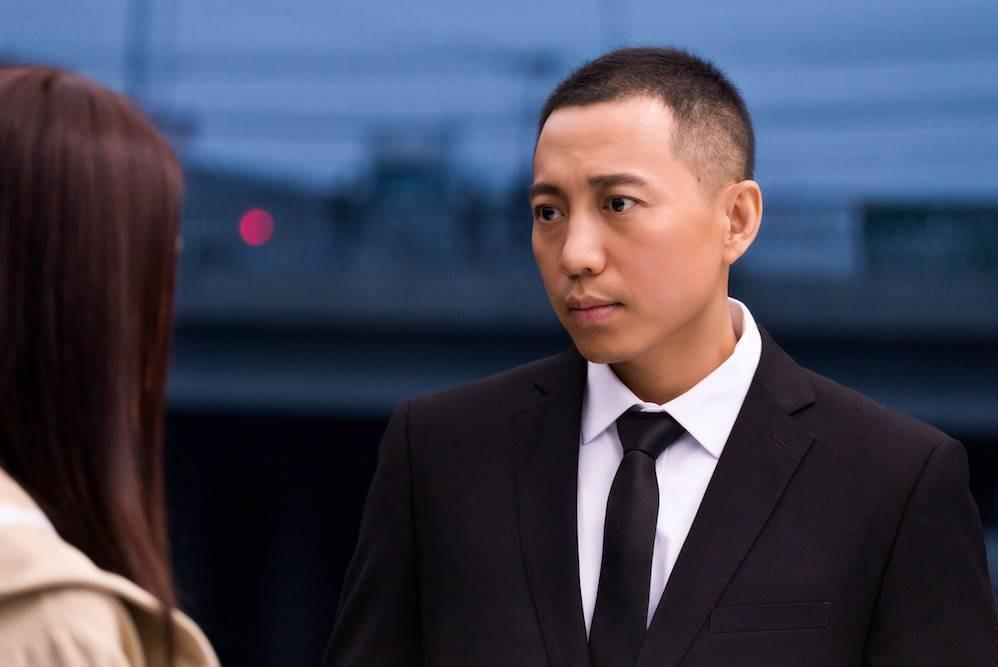 回顾谷智鑫:34岁拍戏坠马瘫痪,女友照顾他8年,未办婚礼成遗憾