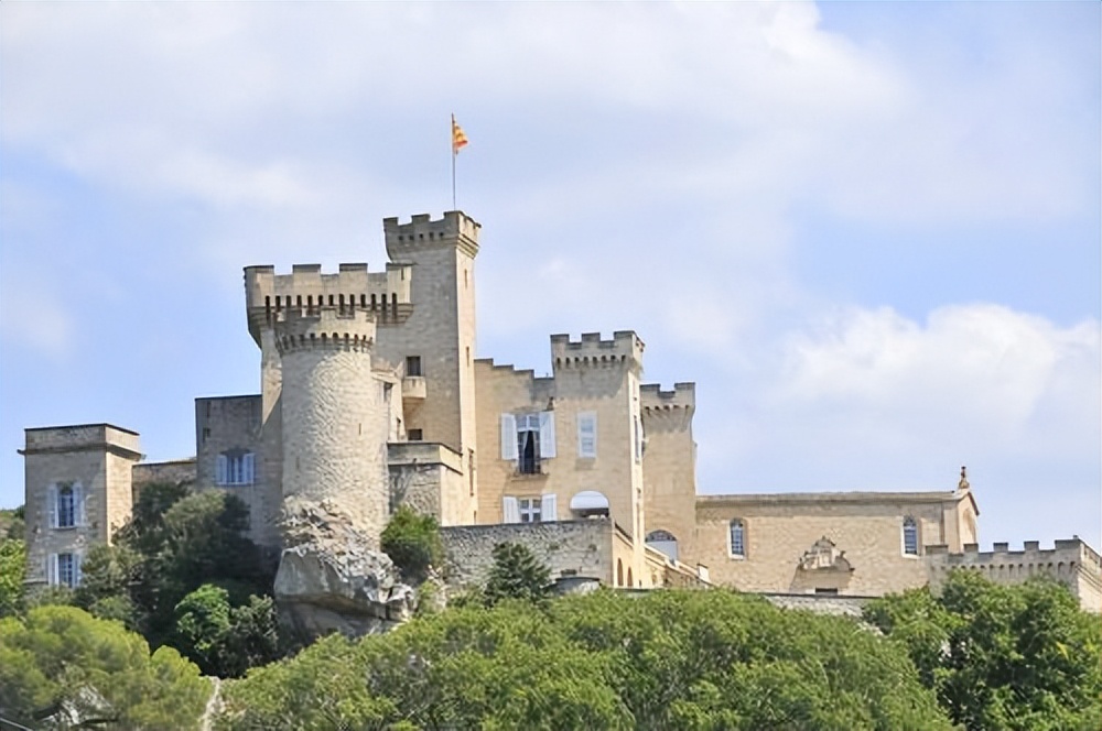 如诗如画般的普罗旺斯古堡,此生一定要打卡!