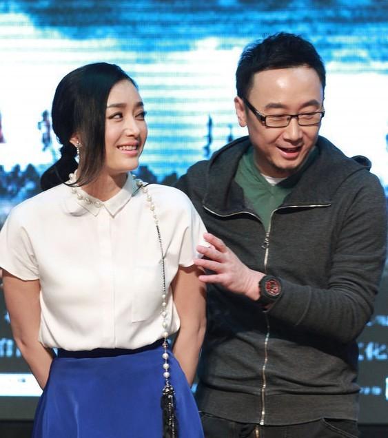 回顾秦岚的坎坷情史,2个男人让她赔了千万,黄晓明让她赔得"最惨"