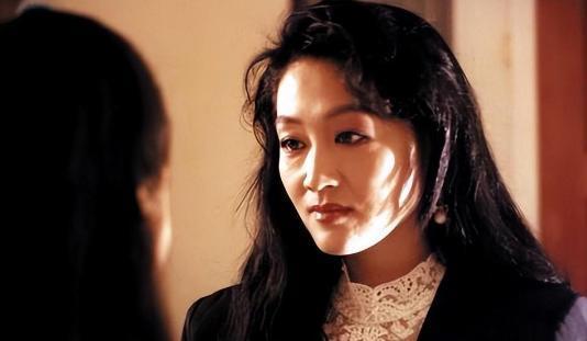 《北京人在纽约》28年后演员的现状,小龙套成名导,女主越来越美