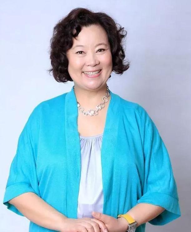 回顾方青卓:与二婚小丈夫提离婚后,儿子一句话刺痛她的心