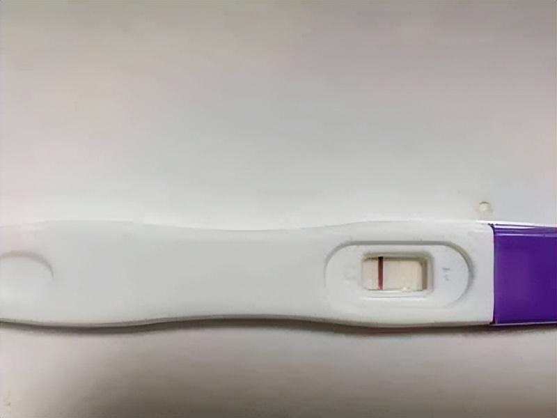 2019年,女子备孕十年都没怀上,腹痛去医院看病,医生竟说"快生了"