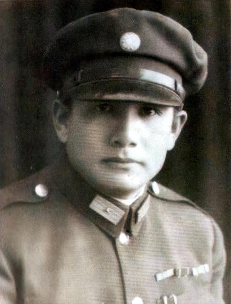 美誉的华东野战军,而另一边,则是有国民党"御林军"之称的整编七十四师