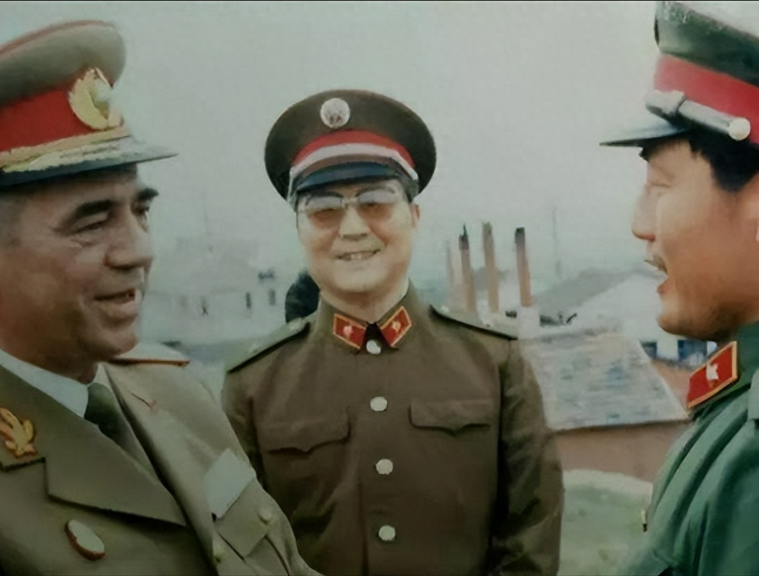 活过100岁的大军区司令员,目前仅有两位,他们分别是谁?