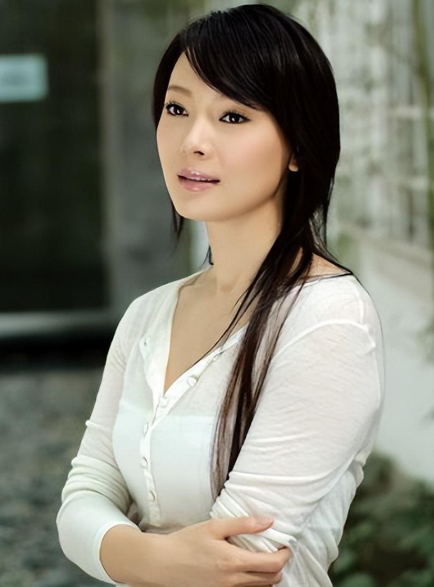 "女版靳东"陈数:成于自己,败于自己