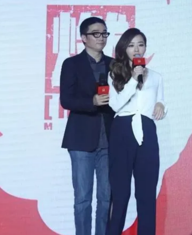 回顾张靓颖:痴爱冯轲,被骗走亿万身家,离婚4年后二人天差地别