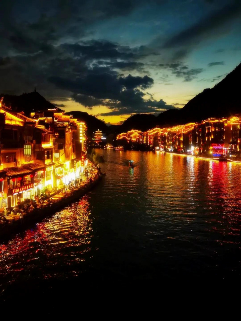 镇远古镇:一日游攻略,让你玩转古镇  很久以前,听说贵州有一座古镇