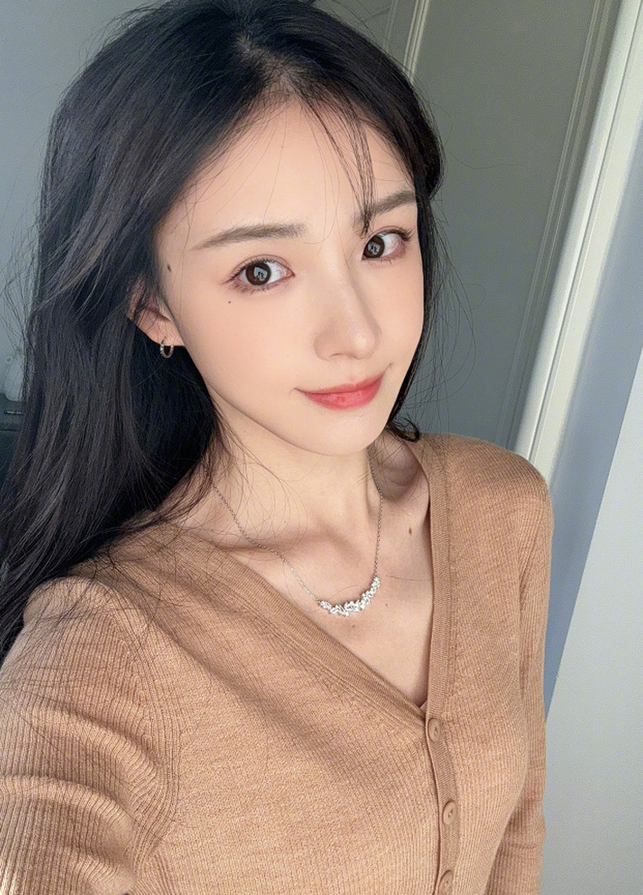 周二珂的自拍照