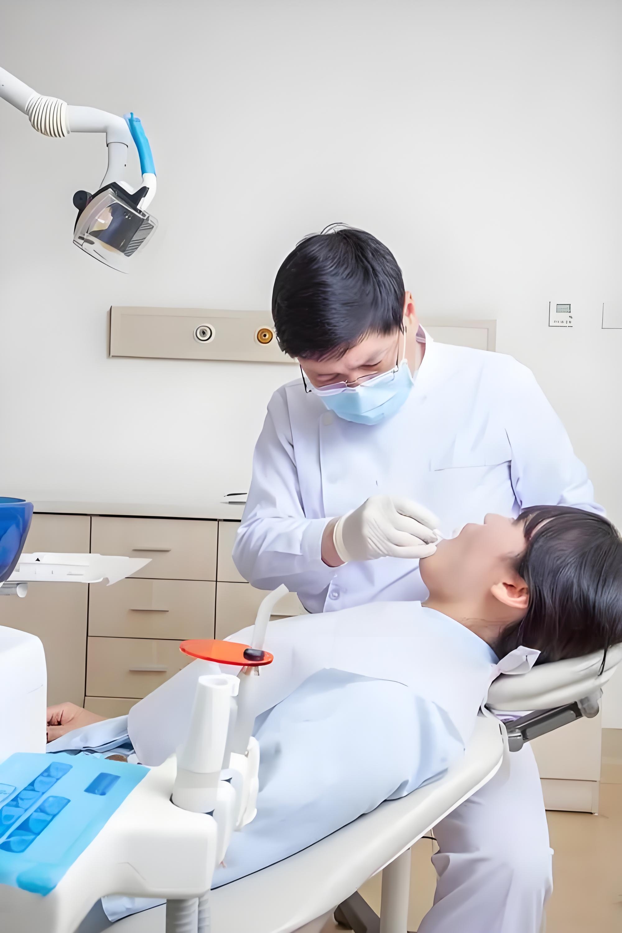 口腔医学技术就业前景