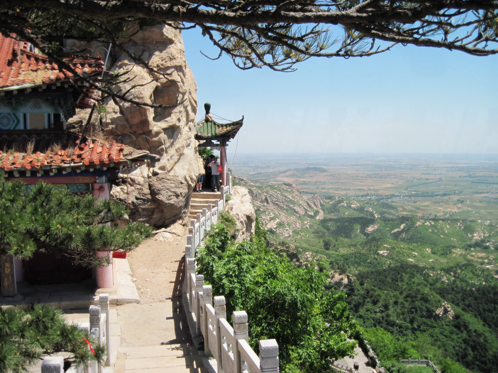 北镇大芦花风景区是国家 aaaa 级景区,位于辽宁省北镇市鲍家乡桃园