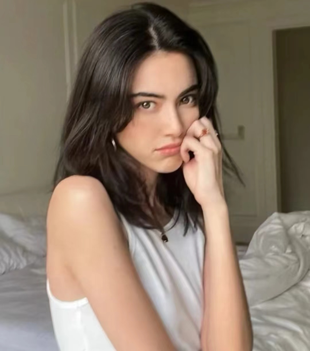 泰国有很多美女,但纯正的泰国美女并不多,泰国好看的都是混血,这要跟