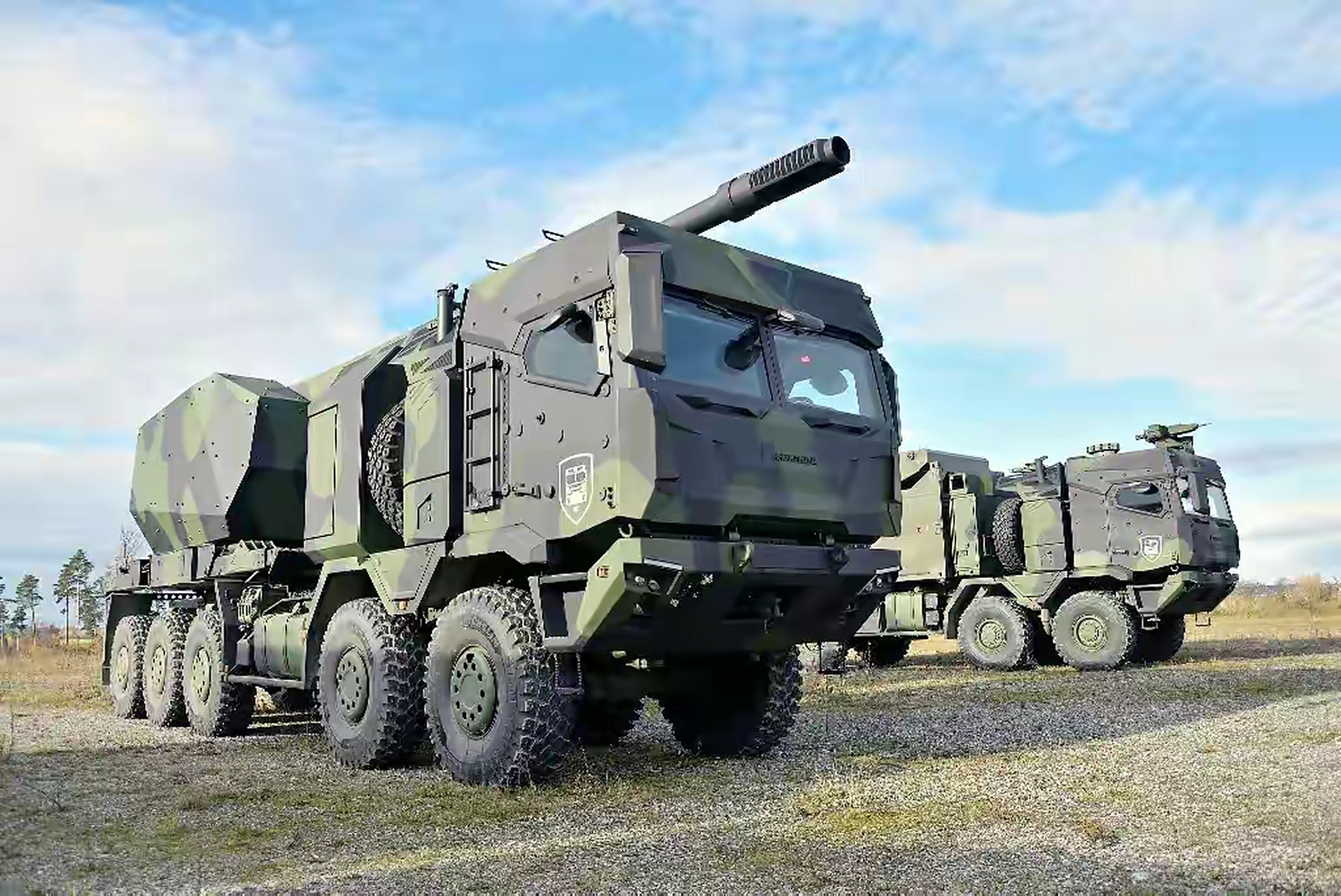 中国第三代"陕汽sx 2306"重卡,它不仅具有卓越的越野性能,在整体技术