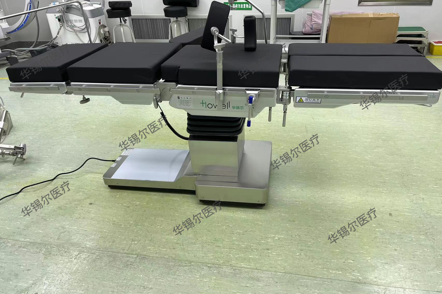 手术床工艺稳定,操作灵活,采用电动液压驱动,运行省电安全