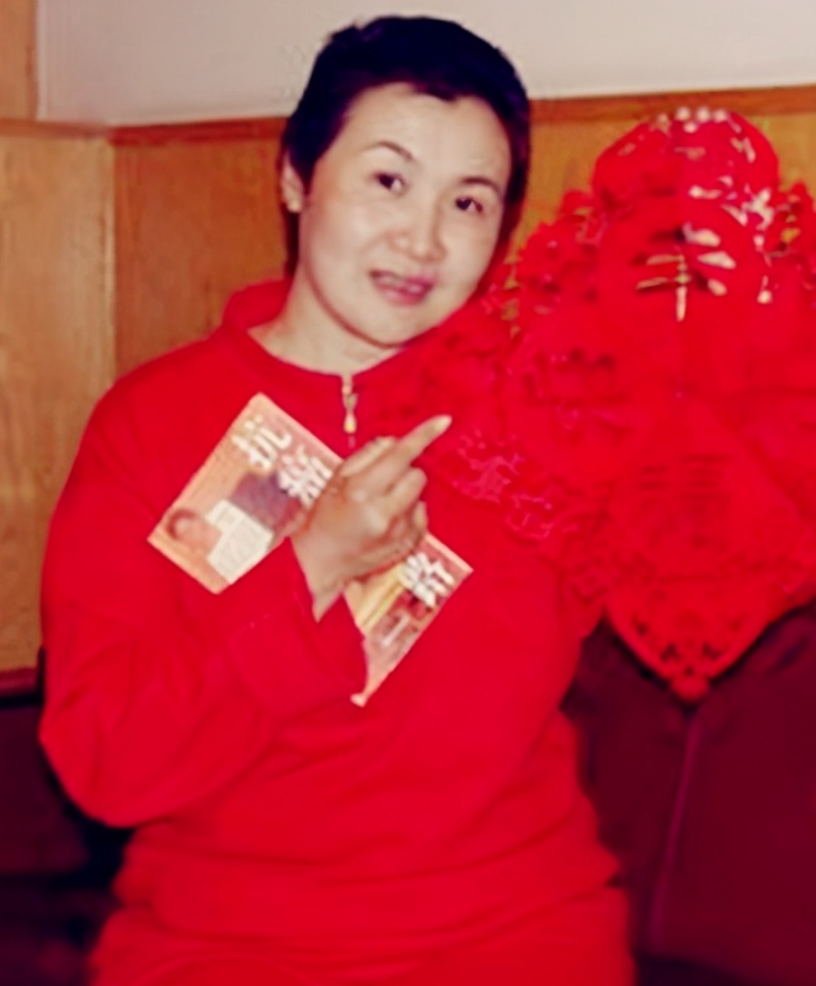 回顾李媛媛:为腹中孩子拒绝治癌,舍命产子,去世20年,丈夫未娶