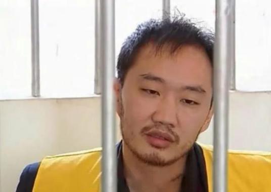 8月13日那天,你主导的手术室里少了8支氯胺酮,你的情人张凡什么都说了