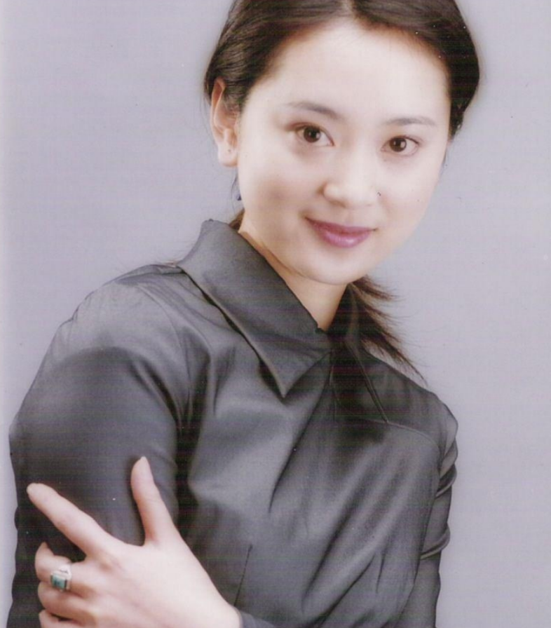 回顾赵峥:和妻子姐弟恋,恩爱二十载无绯闻,好丈夫,好爸爸