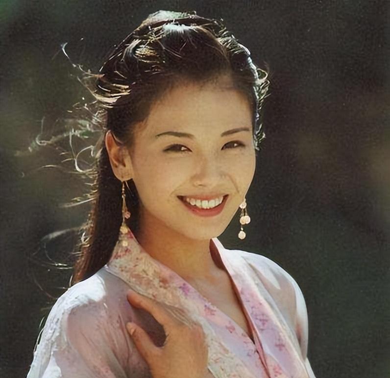 李玮珉曾与刘涛相爱4年,如今一直未娶没有孩子,刘涛感觉很愧疚