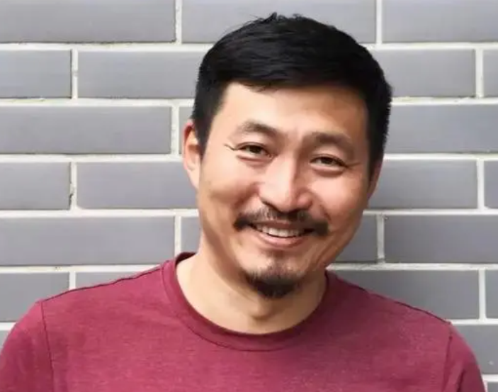 [gf]ab[/gf]——【·饰演魏大勇的张桐·】——[gf]bb[/gf]可以说在