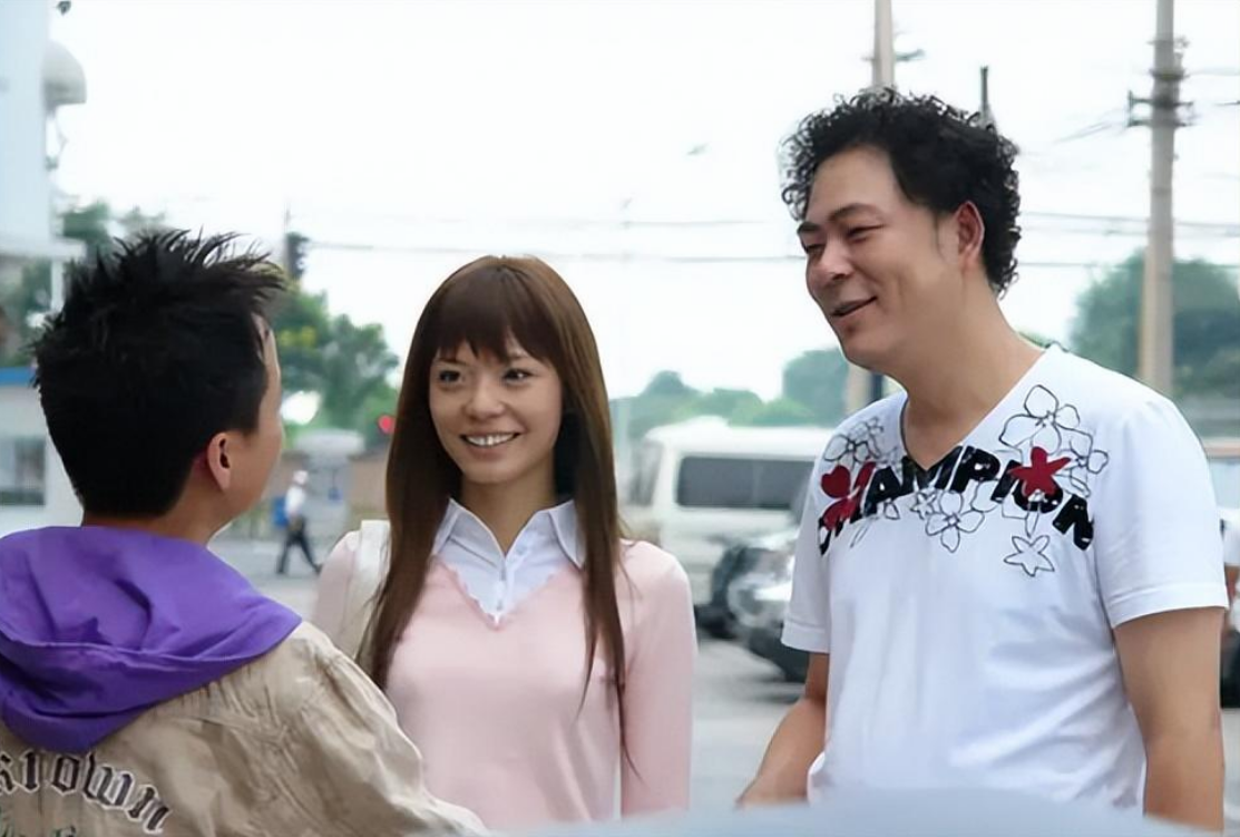在相恋了几年时间后,感情一直保持得特别好的他们两人,也终于到了谈婚