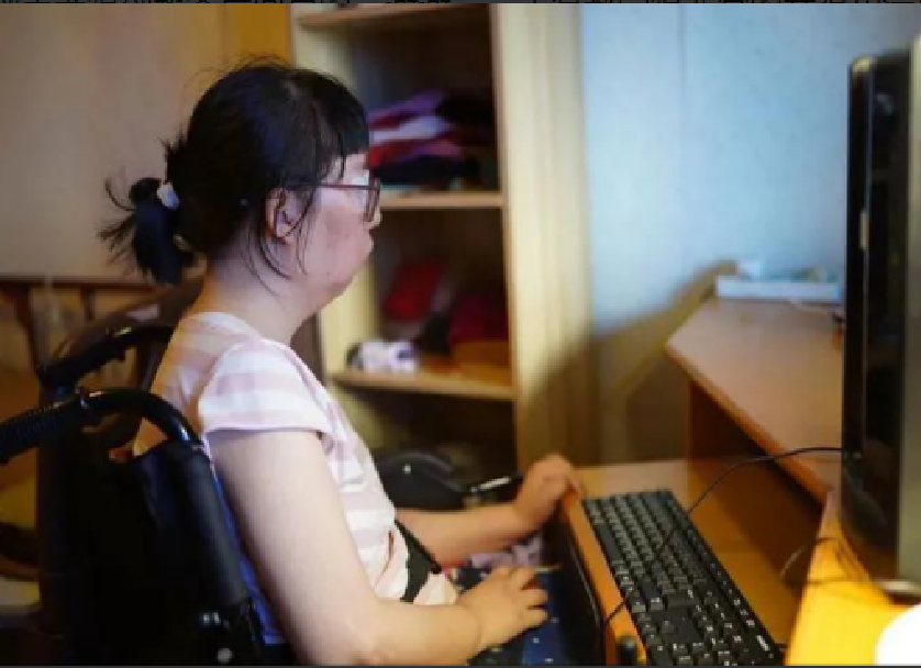 2013年,江西80后女博士怀孕生子后,遭丈夫抛弃,如今逆风翻盘