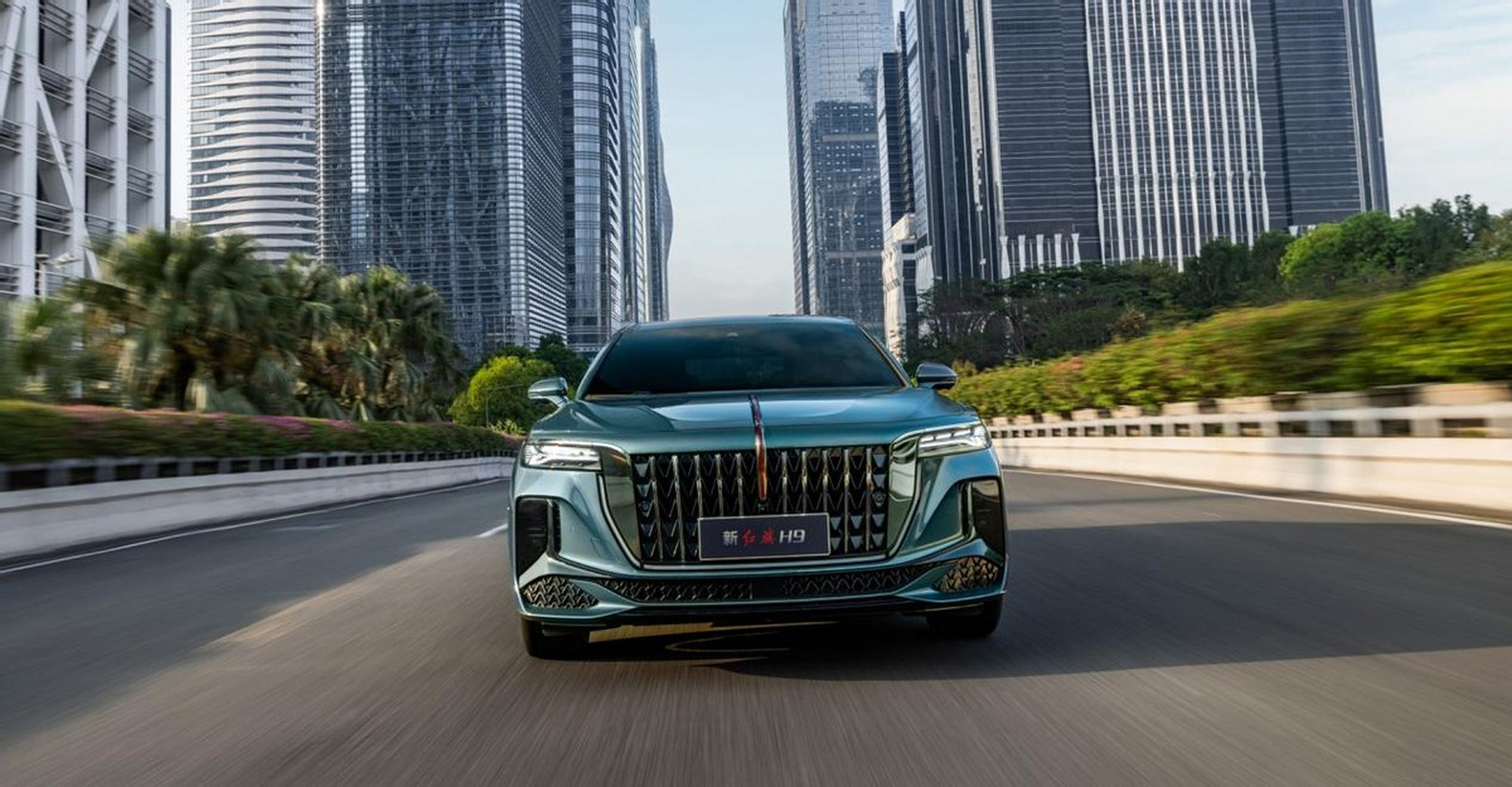 新红旗h9代表中国汽车工业高度,预示中国品牌中大型车光明前景.