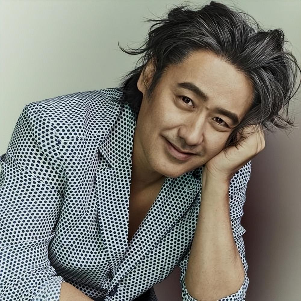 事实证明,54岁"风流花心"的吴秀波,已经走上了一条堕落之路