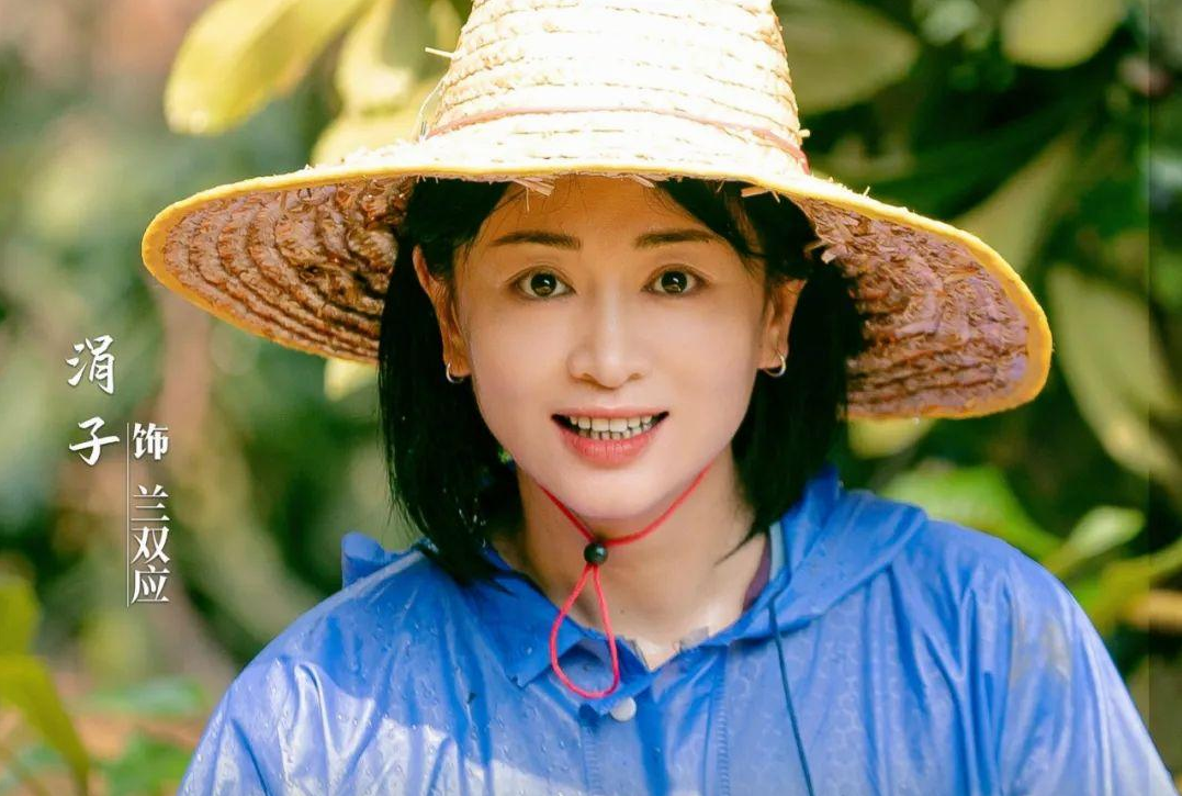 和那些走红后,只顾着通过各种噱头去吸引媒体和大众关注的女星相比,她