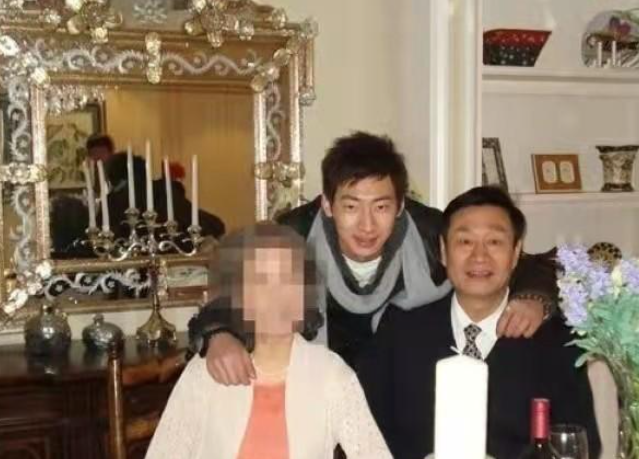 2011年,大连交警被人当街打死,打人者却极其嚣张:我爸爸是大官