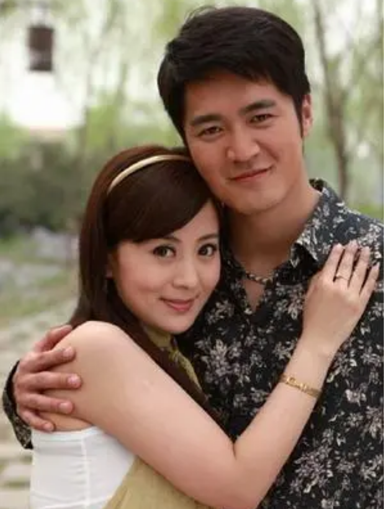 肖聪和王茜的结婚照图片