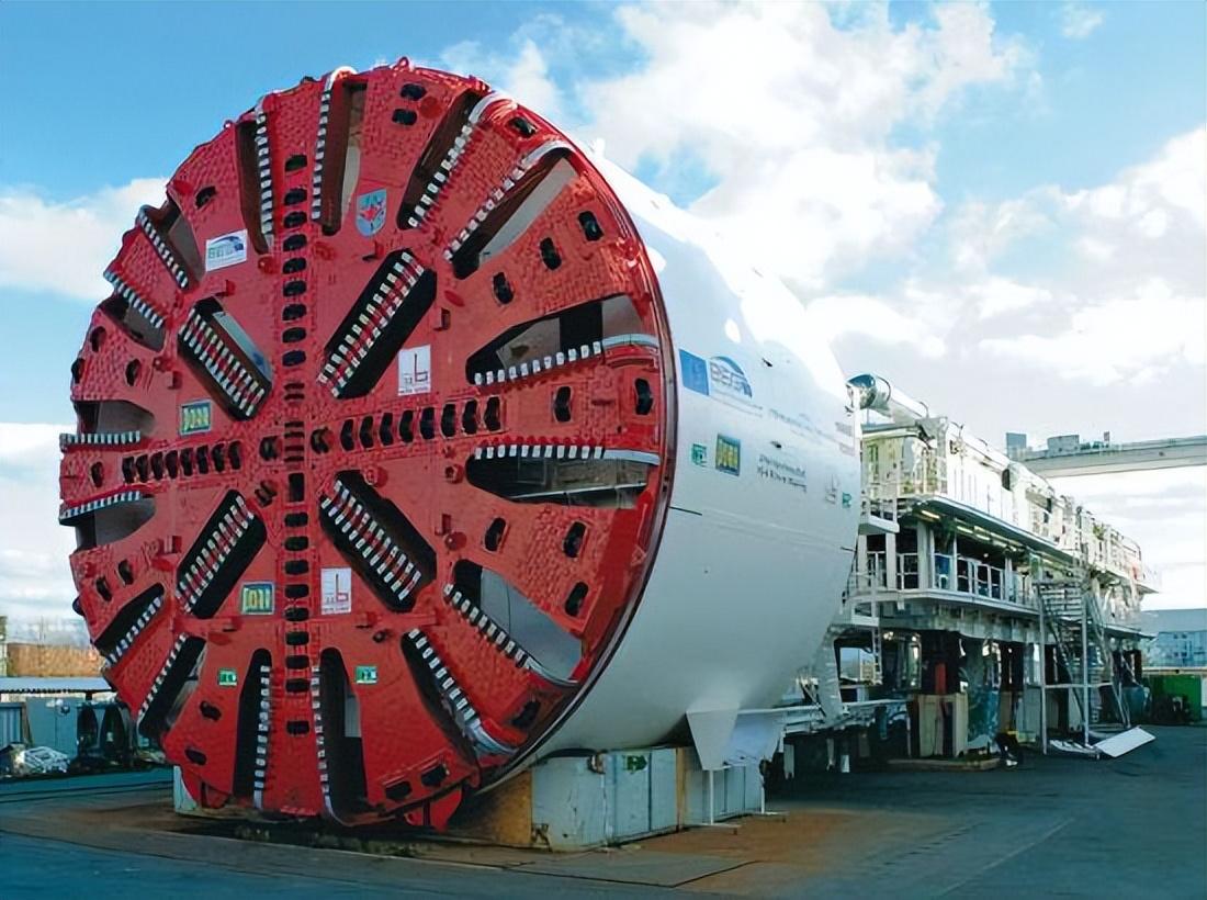 回顾:"贱卖"技术?价值7亿的盾构机,怎么中国就卖个两三千万?