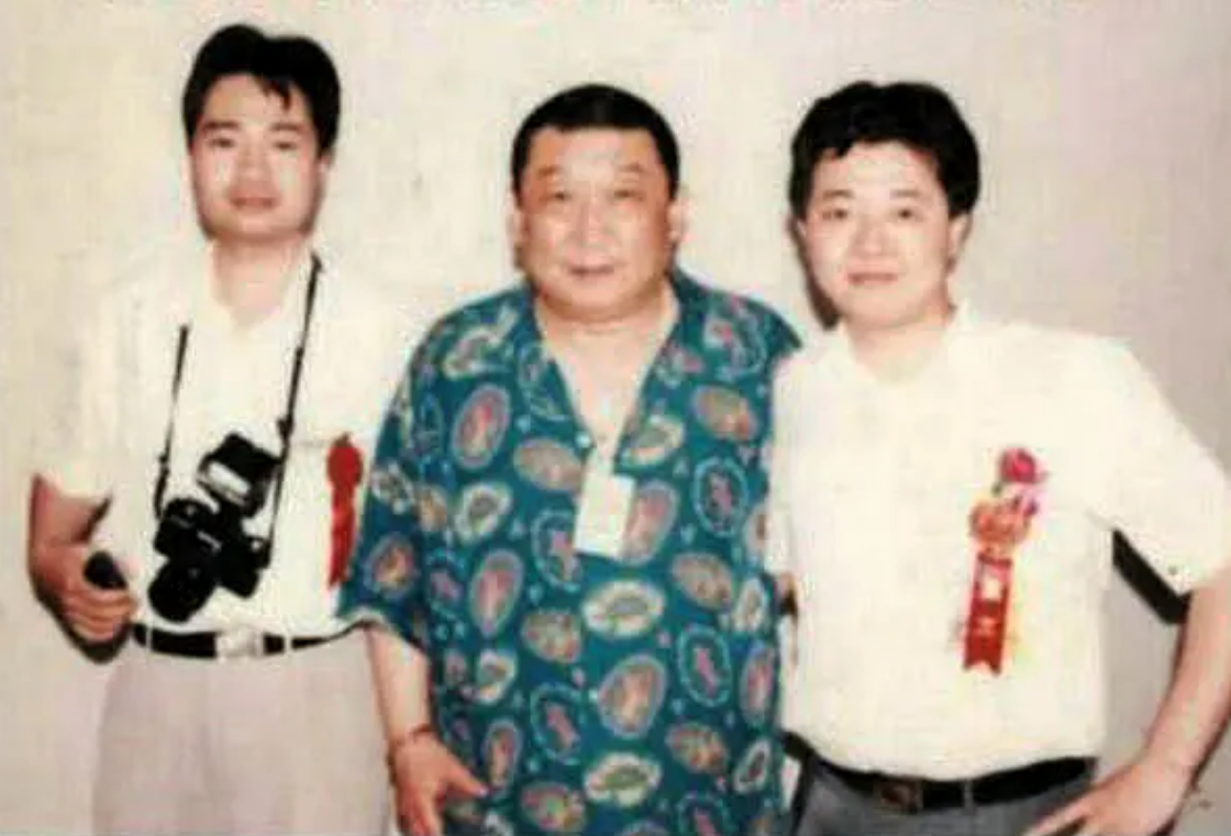 回顾颜彼得:貌丑心善,照顾病妻,妻子病逝仅1年,他也遗憾离世