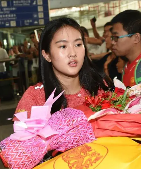 回顾:陈若琳3岁被弃,20岁获22枚世界金牌,母亲此刻想将她认回