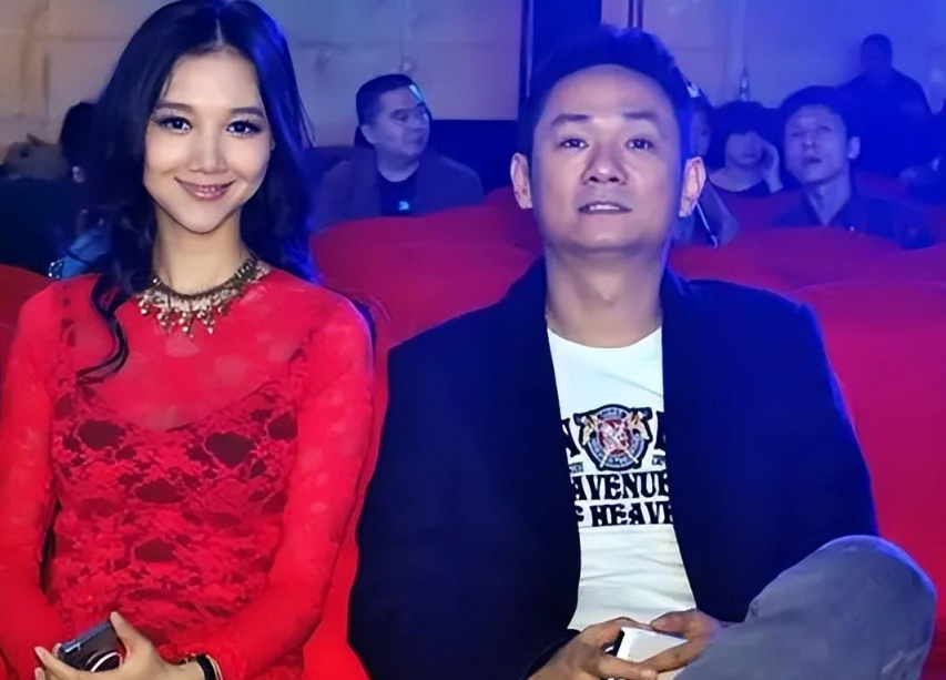 回顾:妻子佟欣离世14年,那个永不再娶的果靖霖,履行承诺了吗?