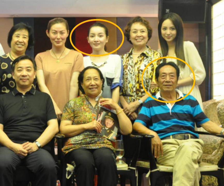 看好,王奎荣还是二婚,可他们的婚礼还是办得浩浩荡荡,备受媒体的关注