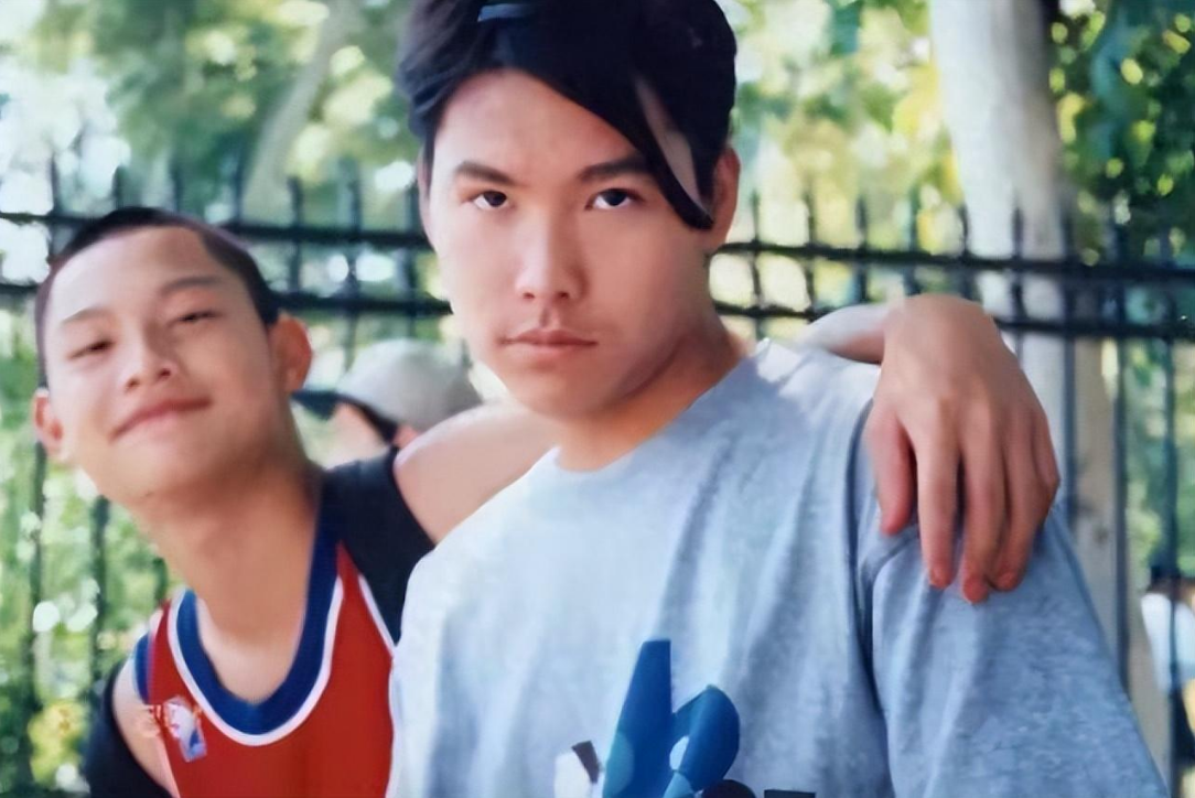 回顾宋岳庭:被朋友栽赃入狱,22岁患骨癌,遗作打败周杰伦