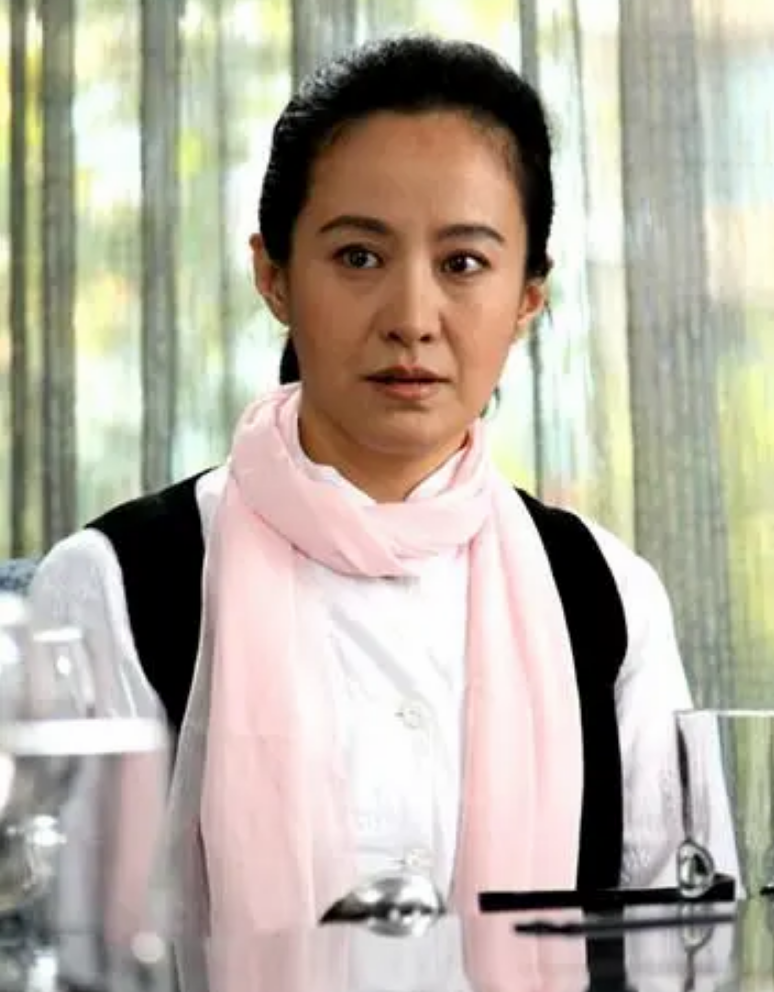 回顾剧雪:嫁导演为妻,离婚后前夫因肺炎病逝,55岁无婚姻无子女