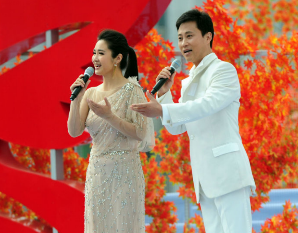 回顾耿为华:被女粉丝倒追结婚15年遭抛弃,离婚时和女儿抱头痛哭