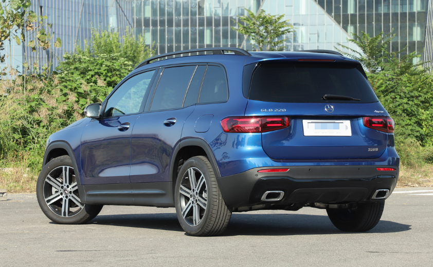 奔驰suv大降价,32万一路跌至16万多,2.0t 8dct,谁还考虑crv?