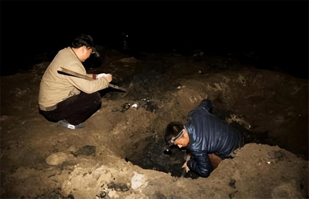 吕富平出生在陕西省西安市蓝田县五里头村人,因为家境贫寒,吕富平初中