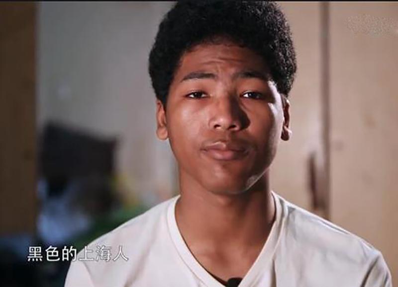 回顾上海阿婆养大黑人小囡,历尽艰辛成为上海人,如今过得如何?