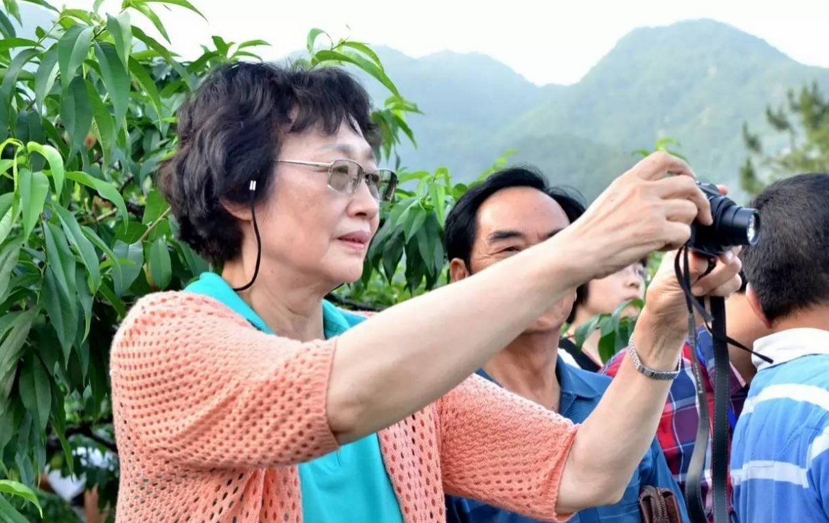 回顾施光南:50岁逝世,33年过去,遗孀洪如丁的痴爱让人心痛