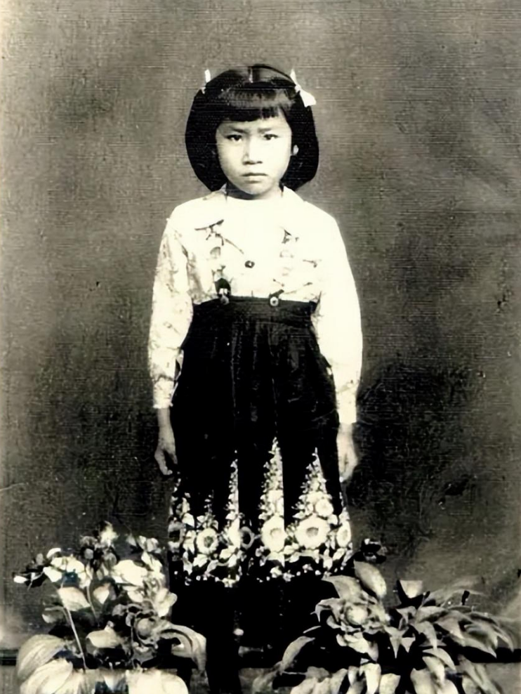 回顾奚秀兰:丈夫为她被赶出豪门,凭春晚爆红全国,73岁无儿无女