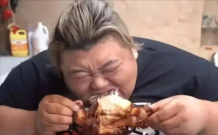 "吃播四巨头"现状:2年没俩,恩克直播吐血10胖猴仔为保命减肥