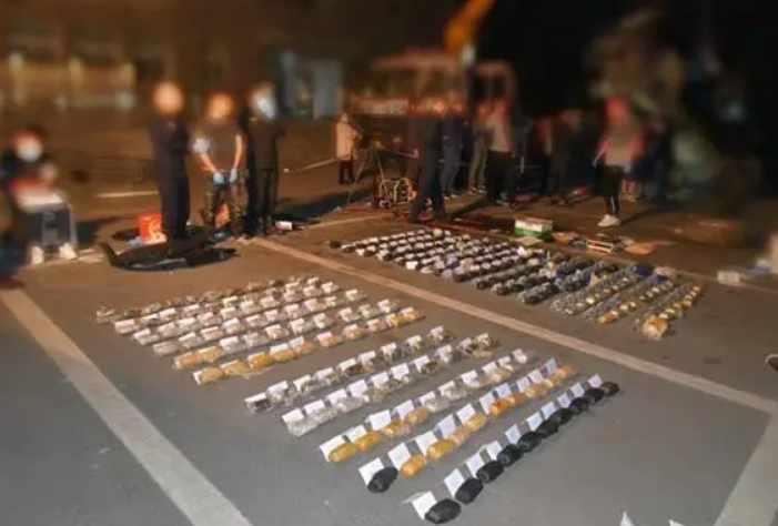 2018年,云南物流车运汽车零件引怀疑,警方x光一扫,多人被判刑