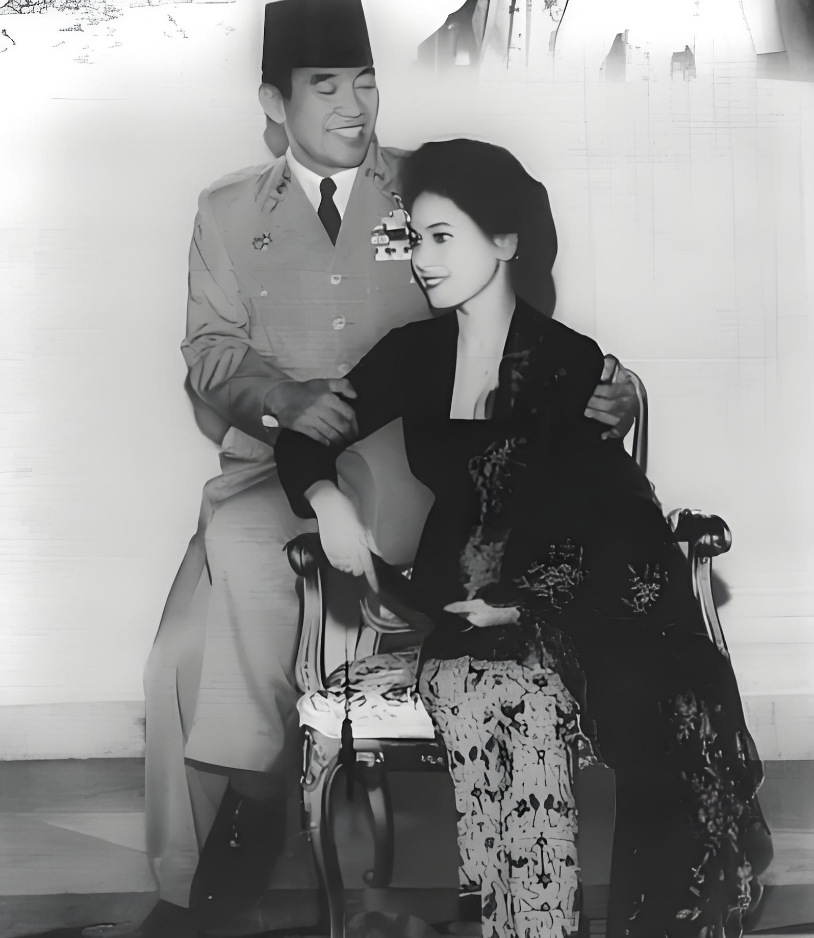 两年后,她成为他的第四任妻子,更名为黛薇夫人