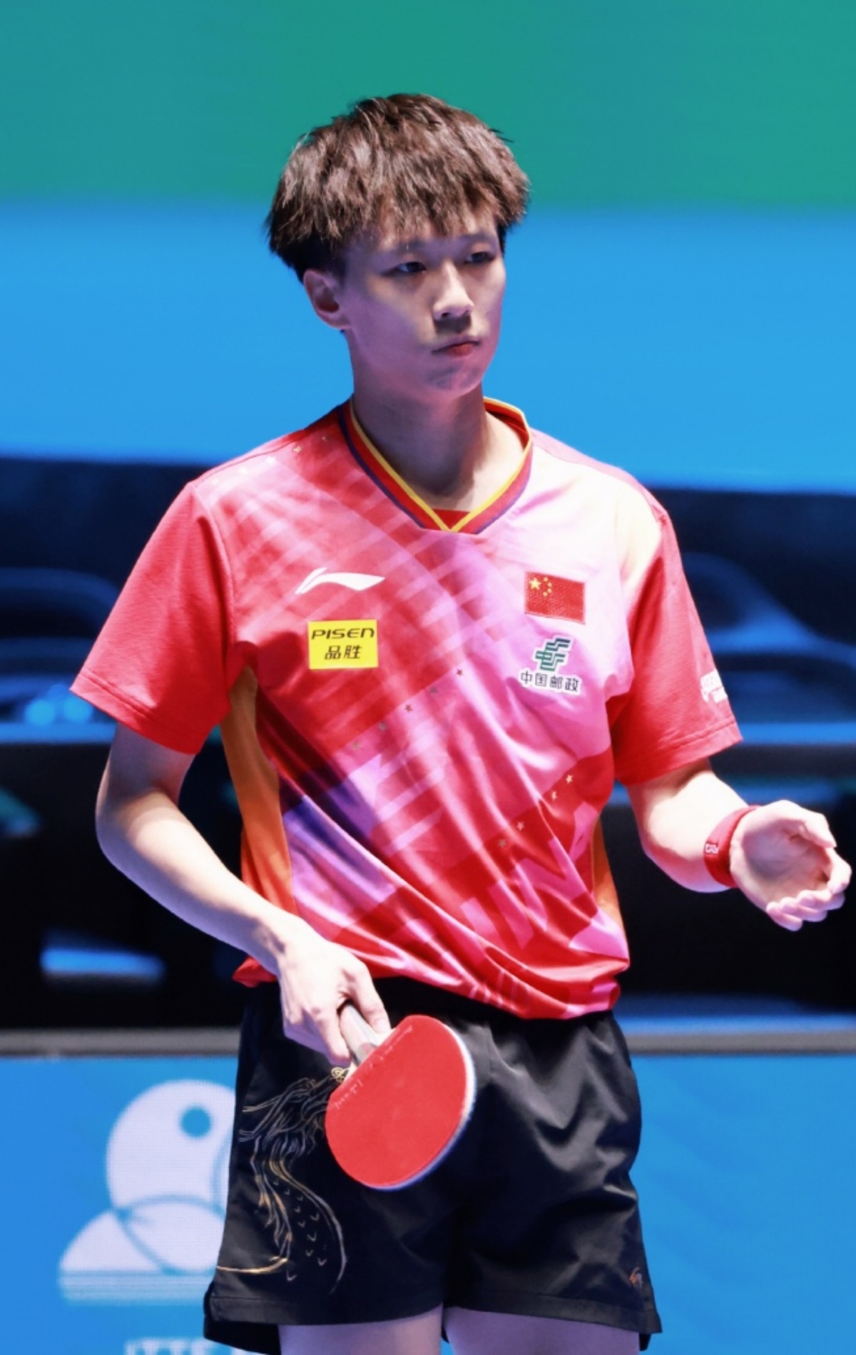 林高远登上arena杂志封面,展现其乒坛荣耀:亚洲杯冠军,世界杯亚军,亚