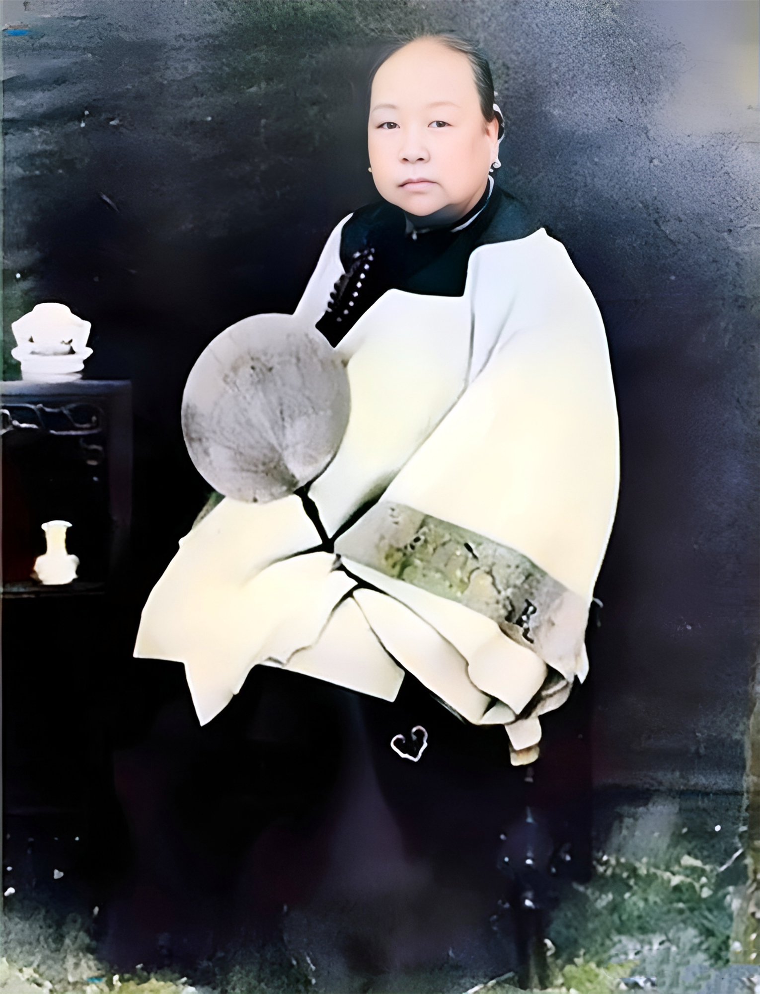 但偏偏有个男人就中意这个女人