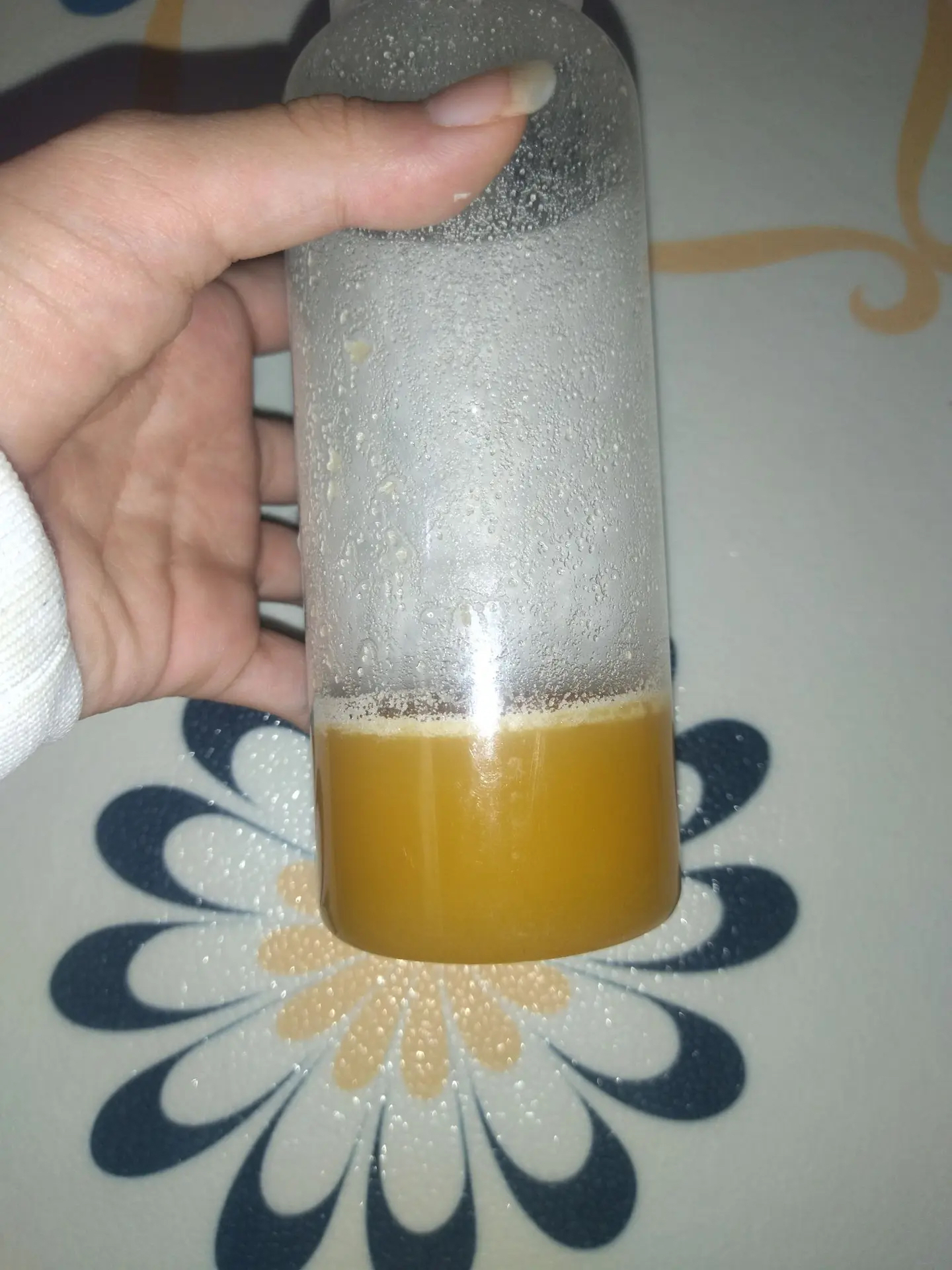蜂蜜变质的各种图片(蜂蜜变质后的图片)
